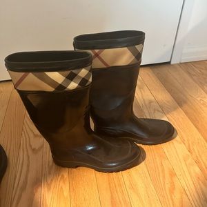 Black Burberry rain boots